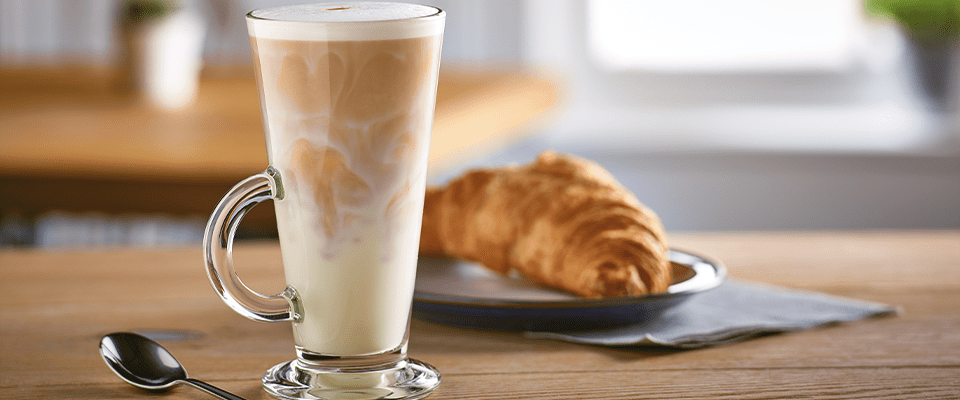 mic dejun cu cappuccino